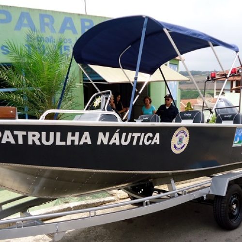 barco da patrulha náutica